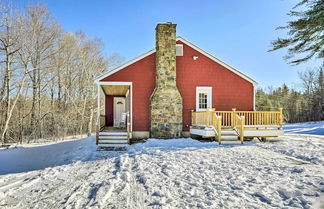 Foto 2 - Cozy Southern Vermont Home w/ On-site Trails