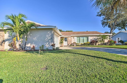 Photo 17 - Sunny Seminole Gem With Screened Lanai & Pool