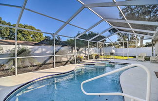 Photo 1 - Sunny Seminole Gem With Screened Lanai & Pool