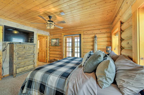 Photo 25 - Charming Bedford Cabin w/ Private Hot Tub