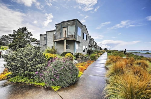 Foto 23 - Waterfront Oregon Abode w/ Balcony & Ocean Views