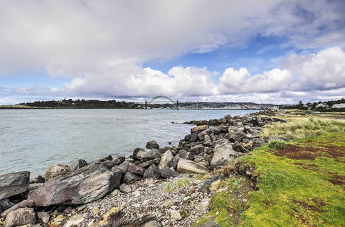 Photo 18 - Waterfront Oregon Abode w/ Balcony & Ocean Views