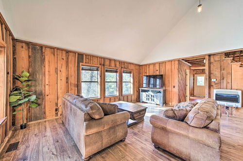 Photo 8 - Wilburton Cabin w/ Fire Pit, Mountain Views