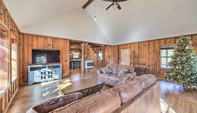 Foto 1 - Wilburton Cabin w/ Fire Pit, Mountain Views