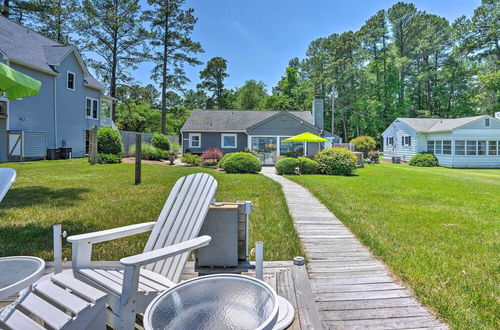 Photo 17 - Urbanna Waterfront Retreat: Pier & Gas Grill