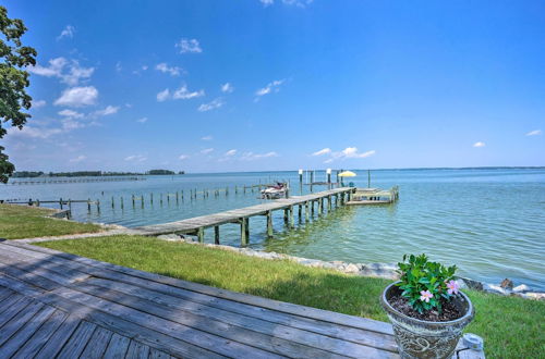 Photo 16 - Urbanna Waterfront Retreat: Pier & Gas Grill