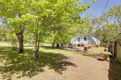 Photo 12 - Charming Cabin in Mountain View w/ Deck