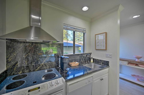 Photo 17 - Bright & Airy Napa Condo W/patio on Golf Course