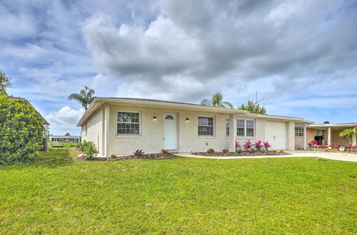 Photo 4 - Beautiful Holiday Home w/ Dock & Furnished Lanai