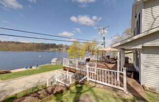 Foto 1 - Belding Lakefront Cottage w/ Boat Dock & Kayaks