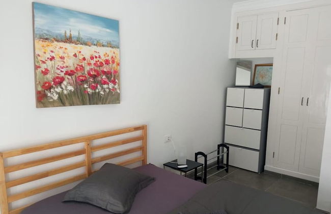 Front Line Seafront Apartment With all day Sun! - Photo 2