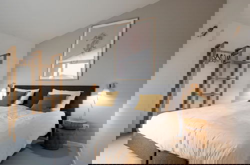 Foto 9 - Attractive Holiday Home With Terrace