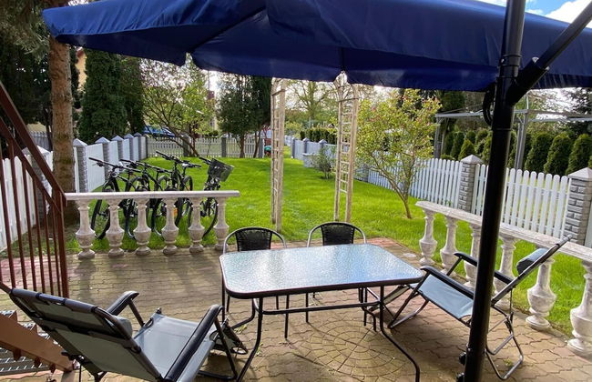 Large Holiday Apartment With a Garden in Stepnica - Foto 1