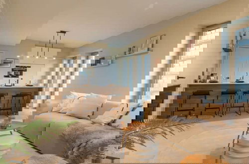 Foto 1 - Stunning Apartment With Terrace and Parking