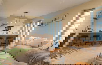 Foto 1 - Stunning Apartment With Terrace and Parking