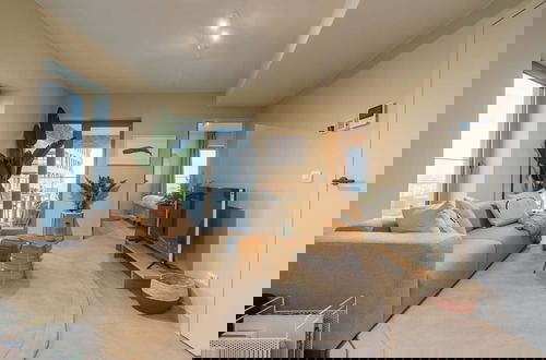 Foto 42 - Stunning Apartment With Terrace and Parking
