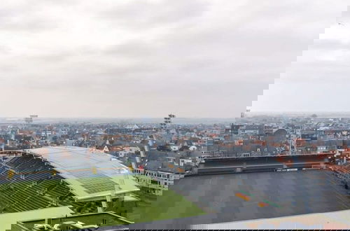 Foto 9 - Stunning Apartment With Terrace and Parking