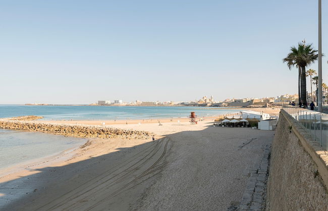 Velbar in Cadiz With 3 Bedrooms and 1 Bathrooms - Foto 28