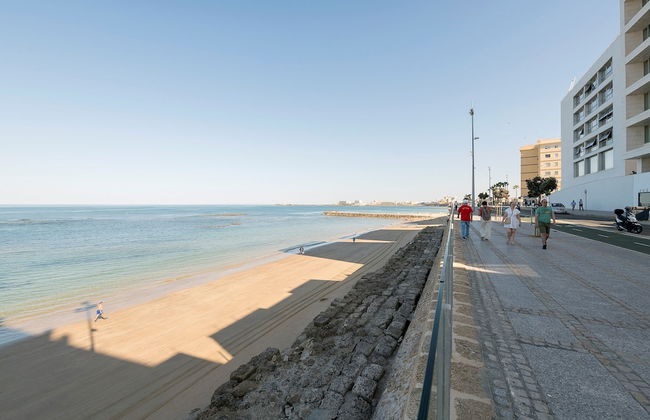 Velbar in Cadiz With 3 Bedrooms and 1 Bathrooms - Foto 26