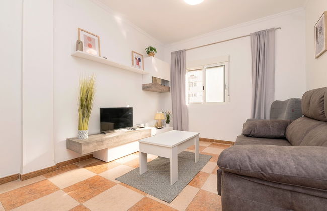 Velbar in Cadiz With 3 Bedrooms and 1 Bathrooms - Foto 4