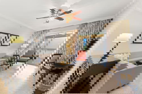 Foto 4 - Two Bedroom Residence With Balcony