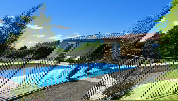 Foto 1 - Charming Holiday Villa With Pool