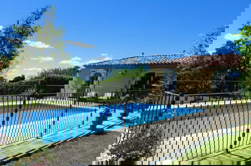 Foto 1 - Charming Holiday Villa With Pool