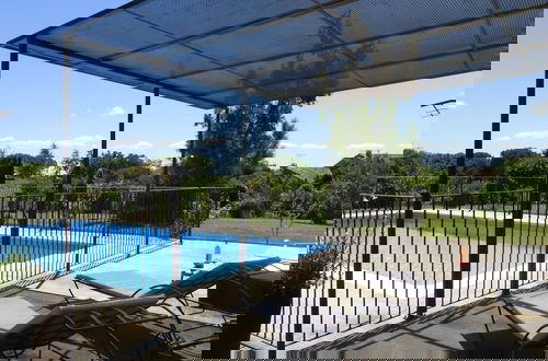 Foto 13 - Holiday Home With Pool in L'isle-sur-la-sorgue