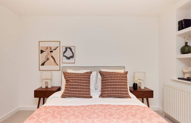 The Gwendolen Retreat - Inviting 2bdr Apartment With Balcony - Photo 16