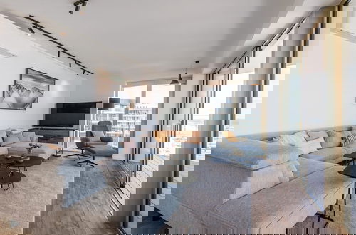 Foto 1 - Spacious Apartment With Huge Terrace With sea View