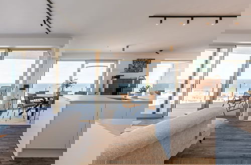 Foto 9 - Spacious Apartment With Huge Terrace With sea View