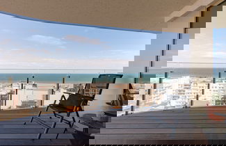 Foto 3 - Spacious Apartment With Huge Terrace With sea View