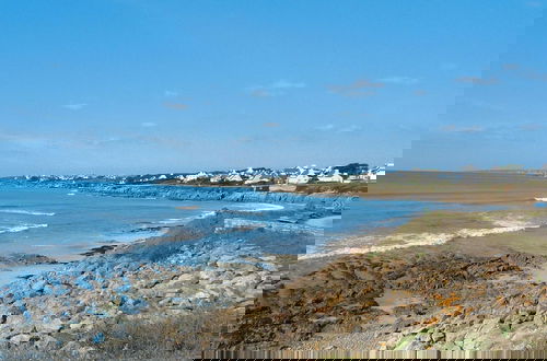 Photo 24 - Holiday Home in Plogonnec Near Sandy Beaches