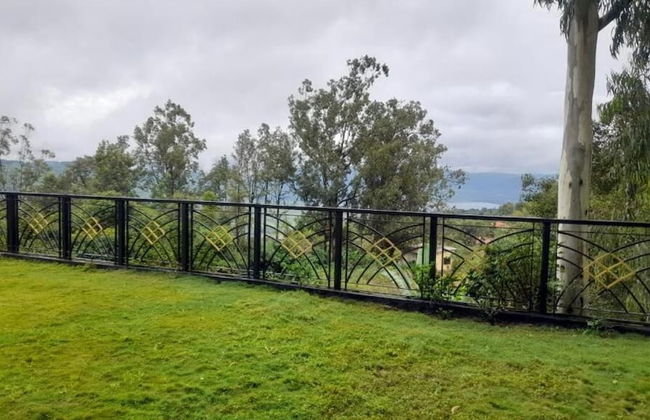 Lakeview Villa by Madstays, Panchgani - Foto 17
