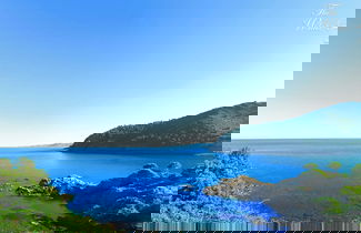 Foto 1 - White Rock Villa With Breathtaking Views and Pool