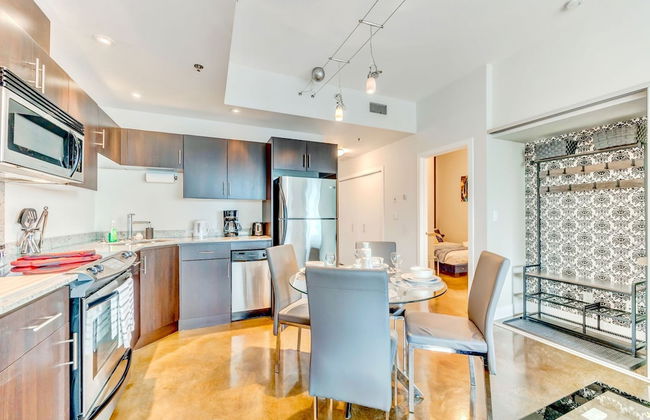 Luxury Condo With City Views Near Stampede Park - Foto 9