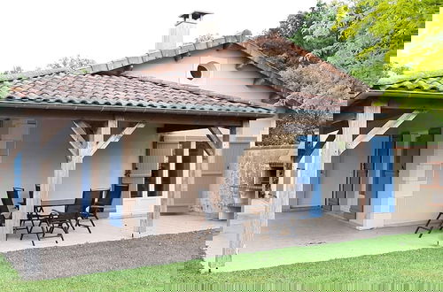 Foto 32 - Charming Villa With Garden