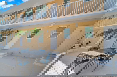 Foto 72 - Amazing 1st Floor Apartment Just Steps to Beach
