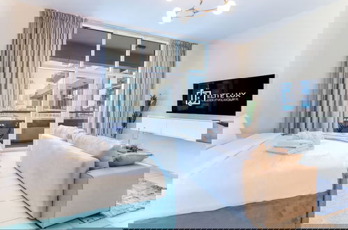 Foto 8 - Elite LUX Holiday Homes - Modern Comfort Studio in Business Bay Dubai