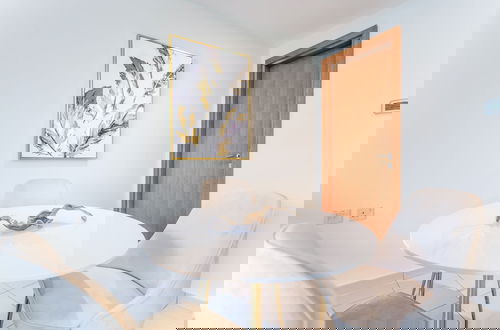 Foto 7 - Elite LUX Holiday Homes - Modern Comfort Studio in Business Bay Dubai