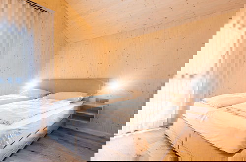 Foto 2 - Modern Chalet With Indoor Sauna