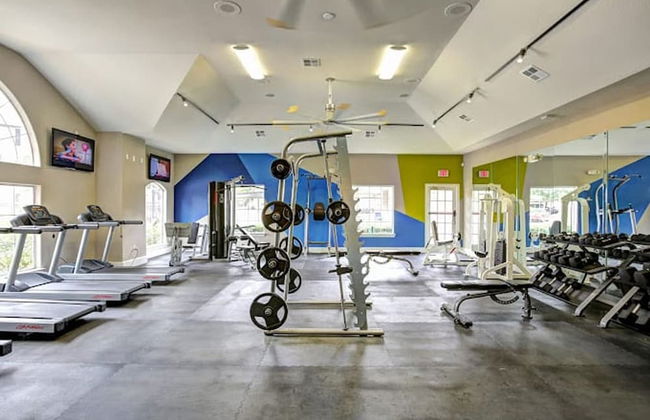 Comfy 2BR King Suite w Gym Pool Close to DT - Foto 18