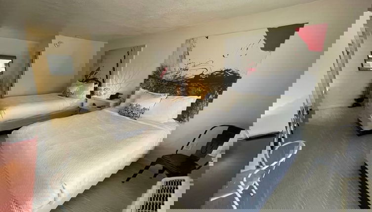 Foto 1 - Cozy Hotel With Super Location Near Disney