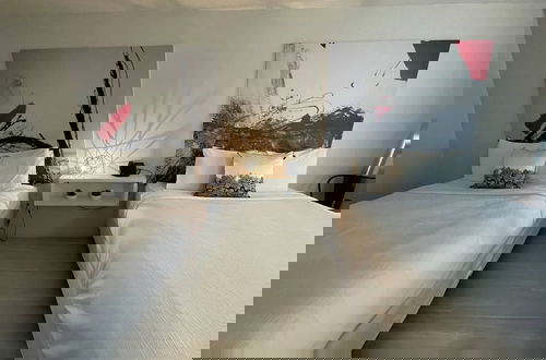 Photo 4 - Cozy Hotel With Super Location Near Disney