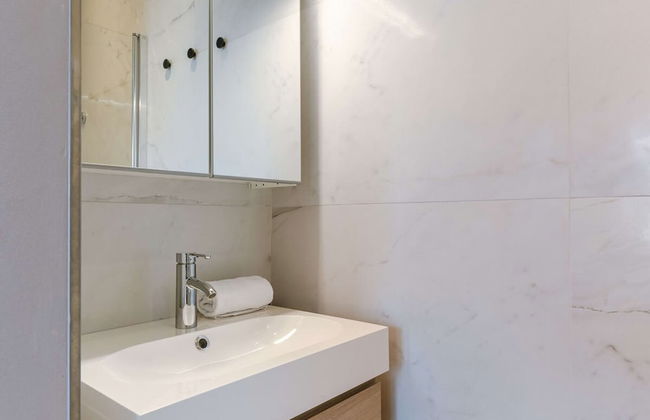 Modern Apartment in Heart of Knokke With Terrace - Photo 29