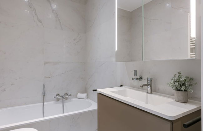 Modern Apartment in Heart of Knokke With Terrace - Photo 53