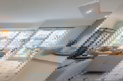 Foto 8 - Apartment With Sideways sea View in Middelkerke