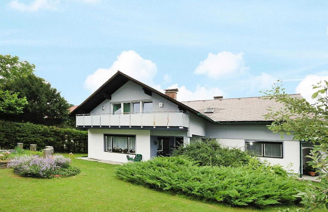 Apartment in St. Kanzian Near Klopeiner See - Photo 1