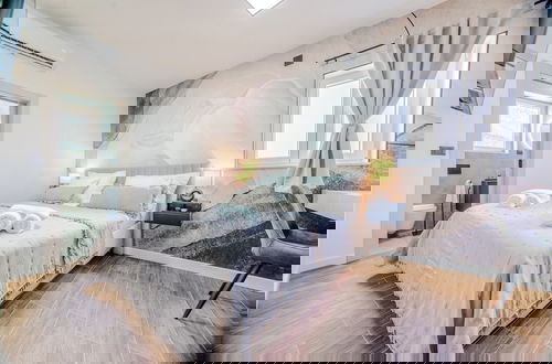 Photo 3 - Luxury apt Near Beach w big Terrace and sea View