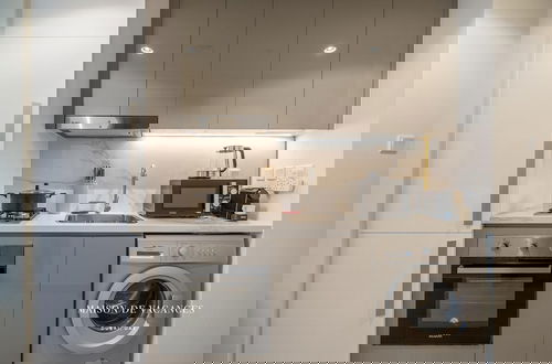 Foto 9 - Cozy Studio 10mins Away From Dubai Mall